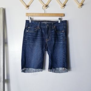 AMERICAN EAGLE OUTFITTERS DISTRESSED SKINNY BERMUDA STRETCH JEAN SHORTS SIZE 8
